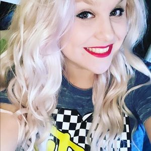 Meet your Posher, Janel